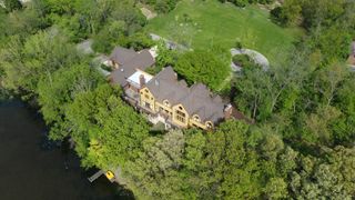 8425 Hickory Court, Burr Ridge, IL 60527