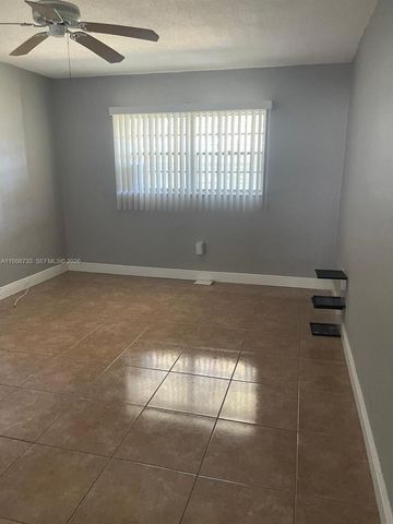 20111 NE 27th Ct K217, Aventura, FL 33180