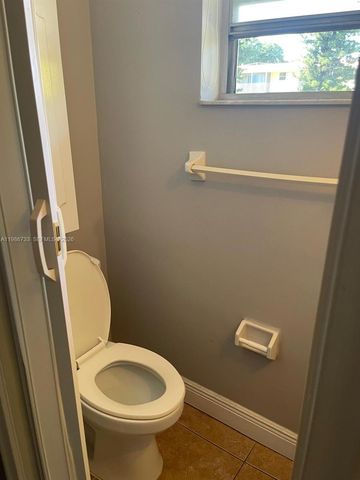 20111 NE 27th Ct K217, Aventura, FL 33180