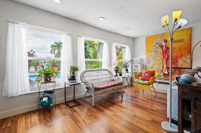 4921 Jackson Street, Hollywood, FL 33021