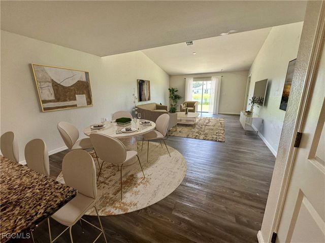 9124 Aegean CIR, Lehigh Acres, FL 33936