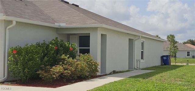 9124 Aegean CIR, Lehigh Acres, FL 33936