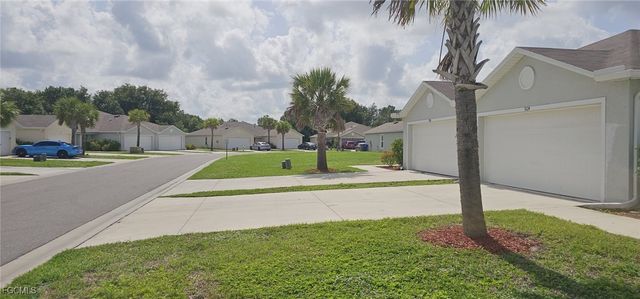 9124 Aegean CIR, Lehigh Acres, FL 33936