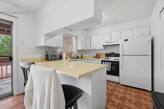 724-726 Pioneer Lane, Colorado Springs, CO 80904