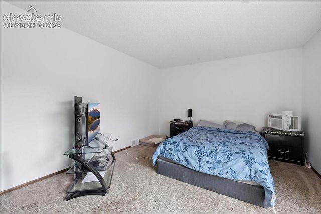 724-726 Pioneer Lane, Colorado Springs, CO 80904