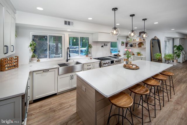 7506 JUMPING HORSE LN, Fairfax Station, VA 22039