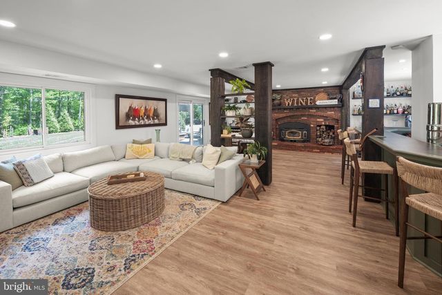 7506 JUMPING HORSE LN, Fairfax Station, VA 22039