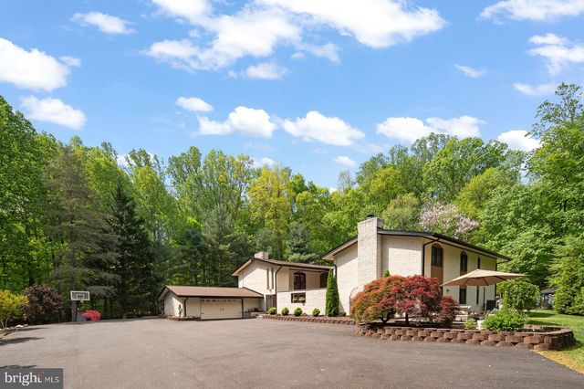7506 JUMPING HORSE LN, Fairfax Station, VA 22039