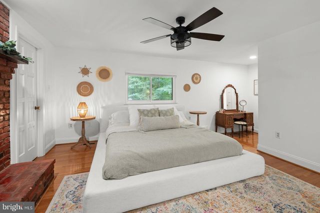 7506 JUMPING HORSE LN, Fairfax Station, VA 22039