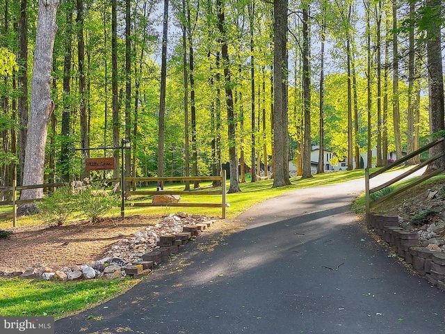 7506 JUMPING HORSE LN, Fairfax Station, VA 22039