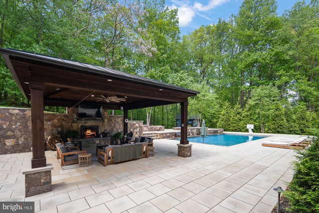 7506 JUMPING HORSE LN, Fairfax Station, VA 22039