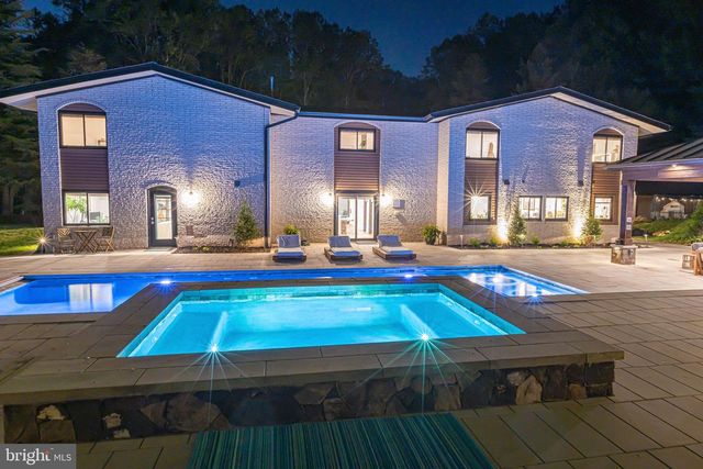 7506 JUMPING HORSE LN, Fairfax Station, VA 22039
