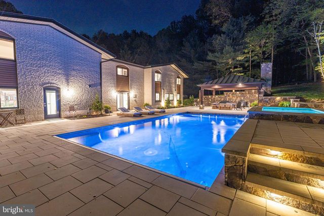7506 JUMPING HORSE LN, Fairfax Station, VA 22039