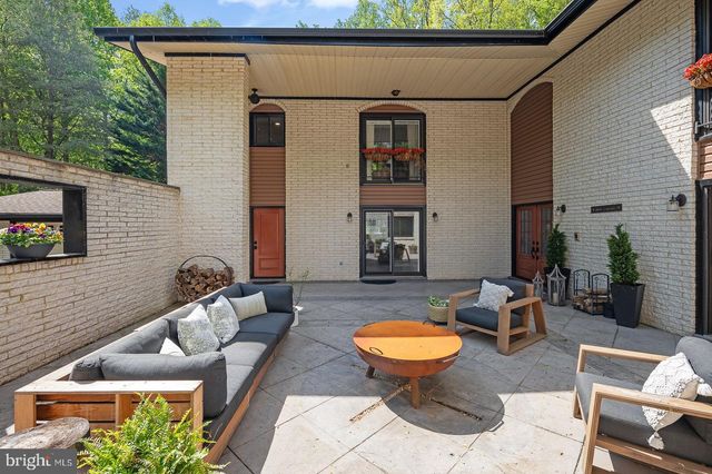 7506 JUMPING HORSE LN, Fairfax Station, VA 22039