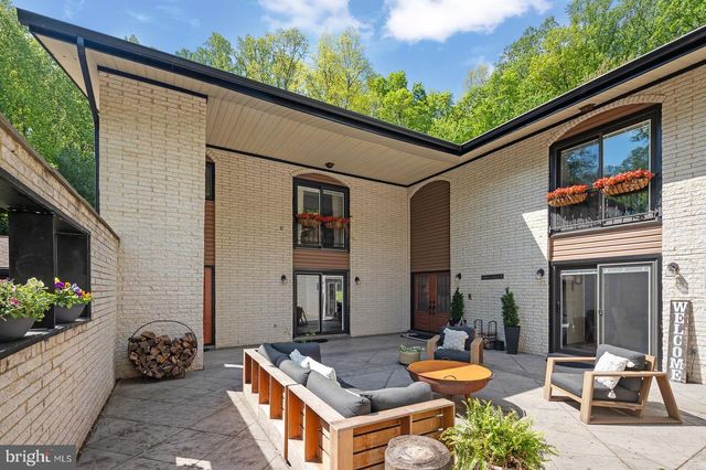 7506 JUMPING HORSE LN, Fairfax Station, VA 22039
