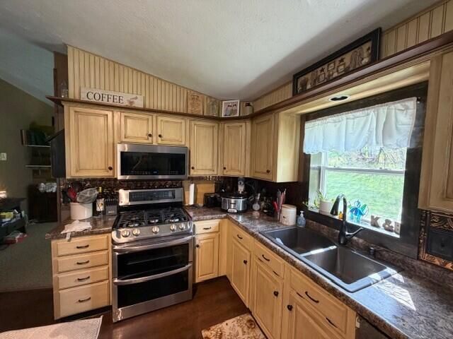 570 Crestrose Court, Howard, OH 43028