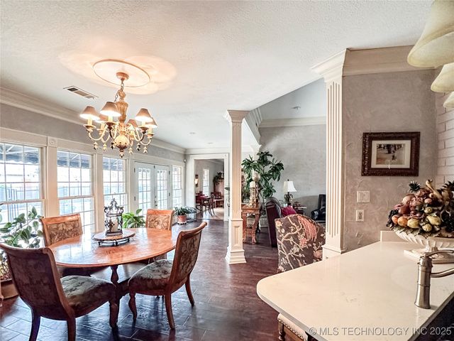 907 Briarwood Place, Durant, OK 74701