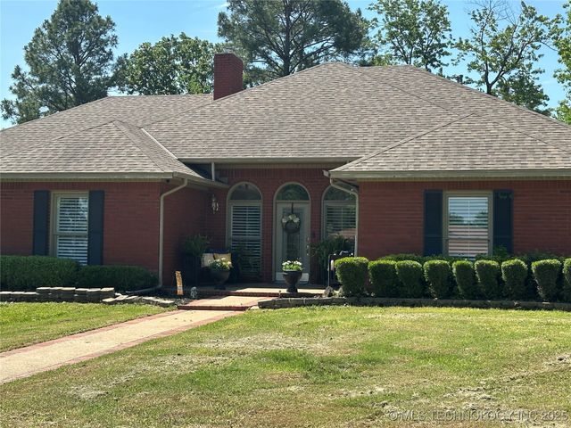 907 Briarwood Place, Durant, OK 74701