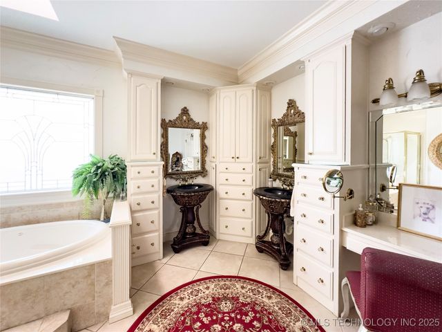907 Briarwood Place, Durant, OK 74701
