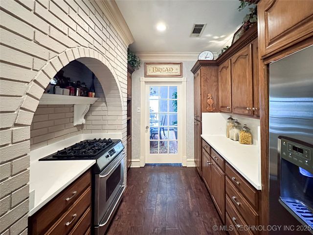 907 Briarwood Place, Durant, OK 74701