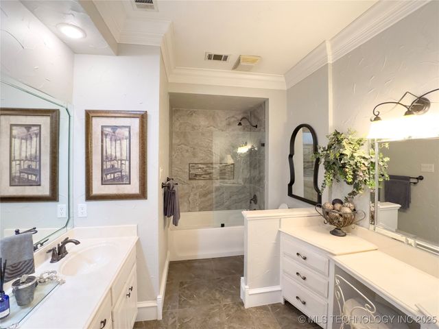 907 Briarwood Place, Durant, OK 74701