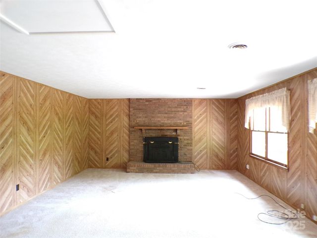 78 Mountain View Estate Road, Hendersonville, NC 28739
