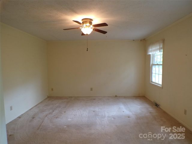 78 Mountain View Estate Road, Hendersonville, NC 28739