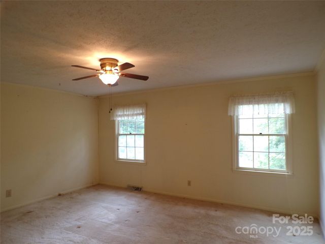 78 Mountain View Estate Road, Hendersonville, NC 28739