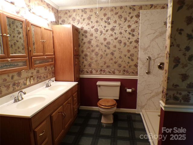 78 Mountain View Estate Road, Hendersonville, NC 28739