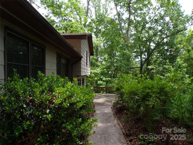 78 Mountain View Estate Road, Hendersonville, NC 28739