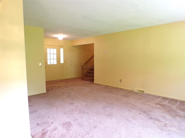 78 Mountain View Estate Road, Hendersonville, NC 28739