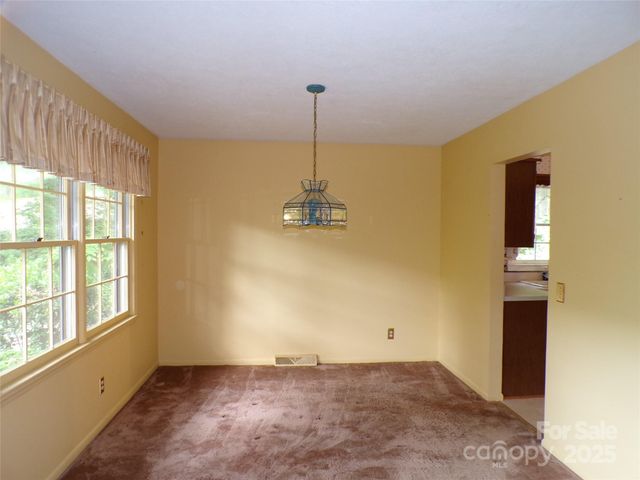 78 Mountain View Estate Road, Hendersonville, NC 28739