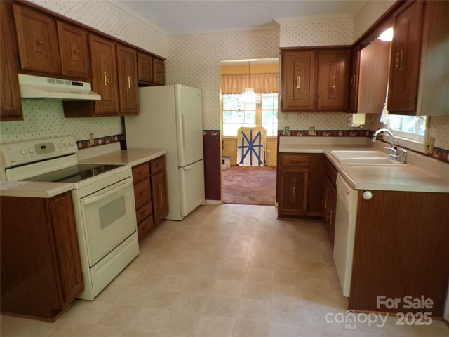 78 Mountain View Estate Road, Hendersonville, NC 28739