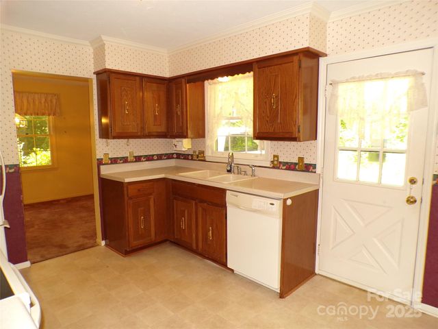 78 Mountain View Estate Road, Hendersonville, NC 28739