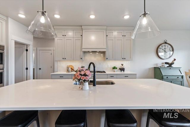 1254 W Tenzing, Nampa, ID 83686