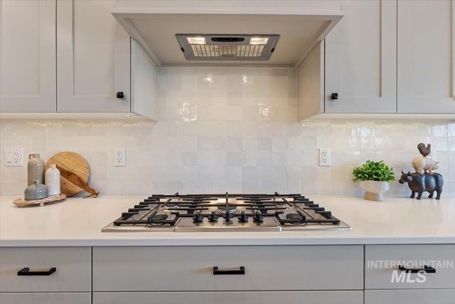 1254 W Tenzing, Nampa, ID 83686