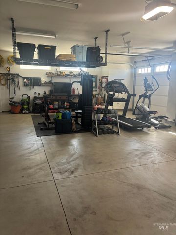 1254 W Tenzing, Nampa, ID 83686