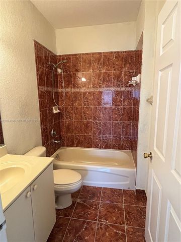 13781 SW 171st Ter, Miami, FL 33177