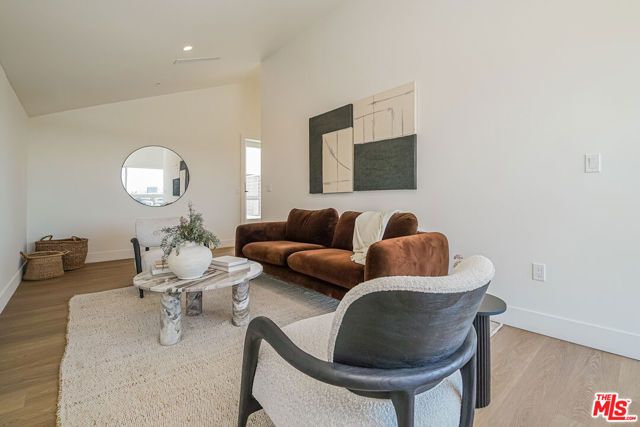 611 N Virgil Avenue 506, Los Angeles, CA 90029