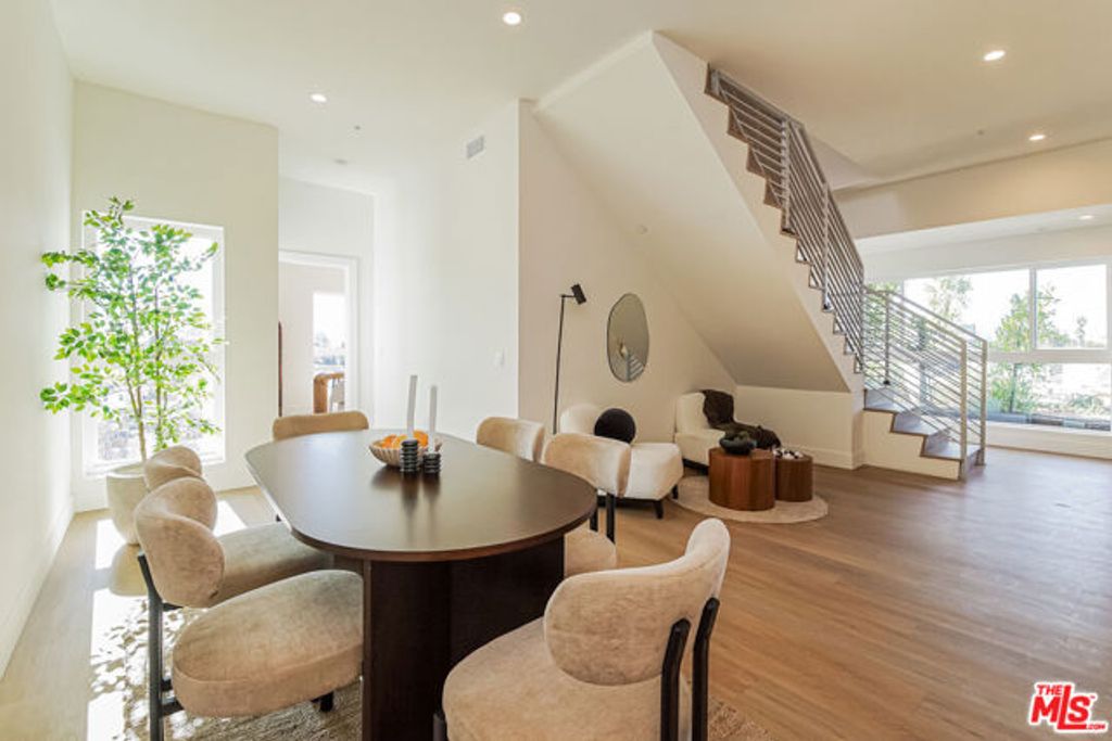 611 N Virgil Avenue 506, Los Angeles, CA 90029