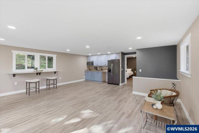 7955 NW Hope Dr, Corvallis, OR 97330