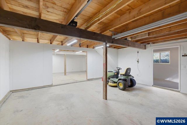 7955 NW Hope Dr, Corvallis, OR 97330