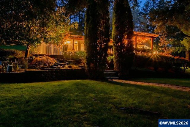 7955 NW Hope Dr, Corvallis, OR 97330