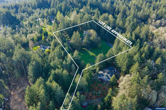 7955 NW Hope Dr, Corvallis, OR 97330