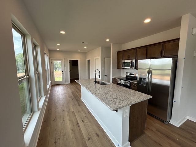 210 Augusta Way, Burns, TN 37029