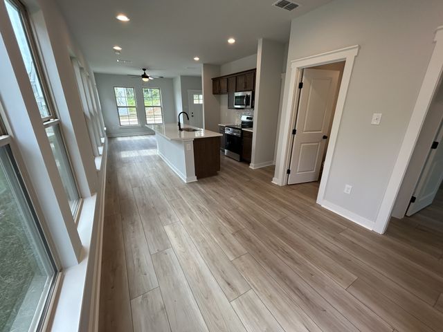 210 Augusta Way, Burns, TN 37029