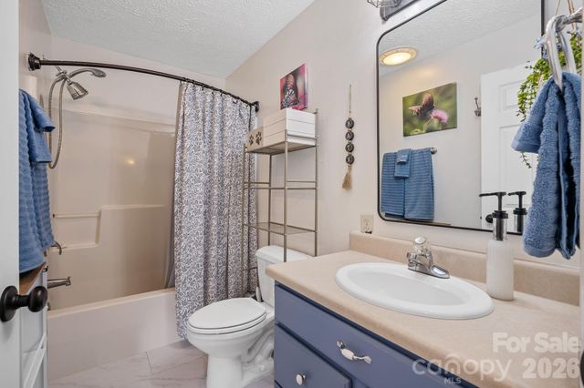 109 Loch Haven Road, Swannanoa, NC 28778