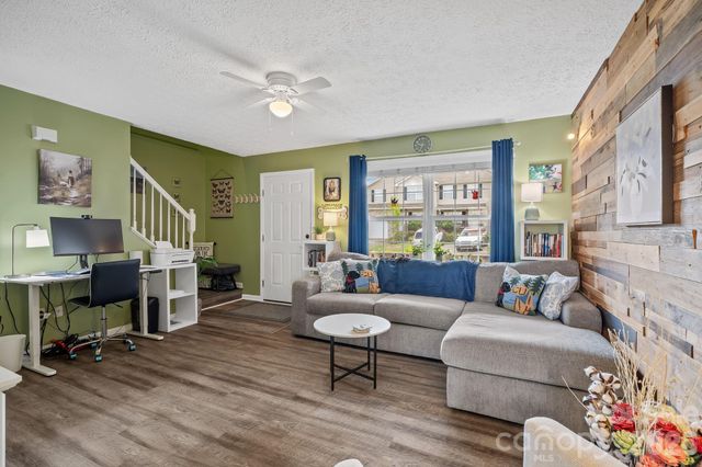 109 Loch Haven Road, Swannanoa, NC 28778