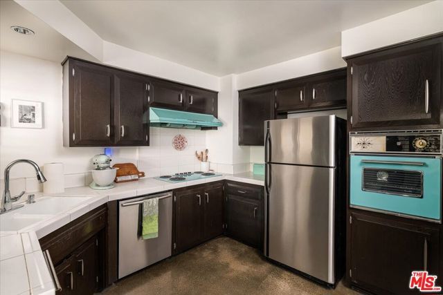 4343 Finley Avenue 2, Los Angeles, CA 90027