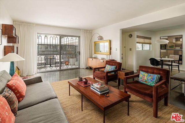4343 Finley Avenue 2, Los Angeles, CA 90027